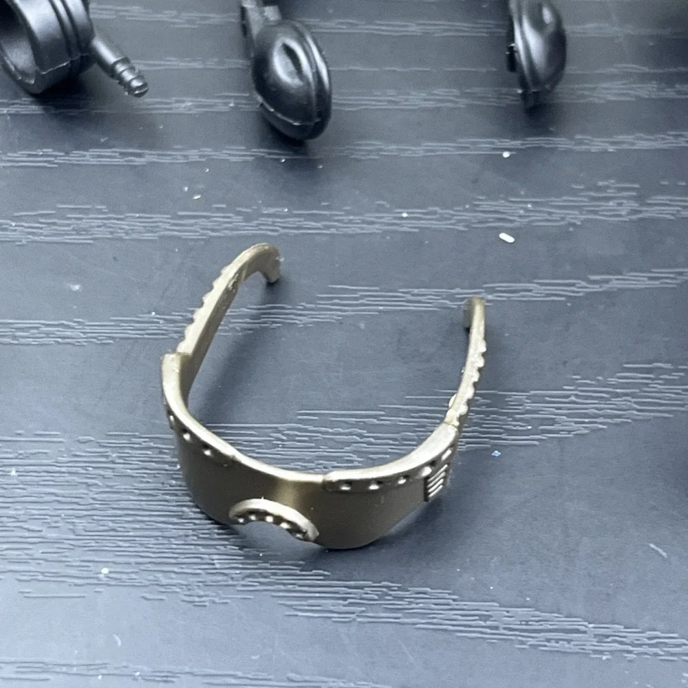 The Unbranded Brand lot accessories